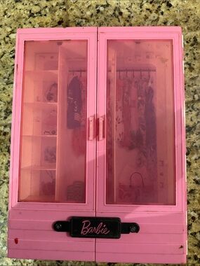 Barbie Pink Toy Closet Organizer with Clear Pink Doors